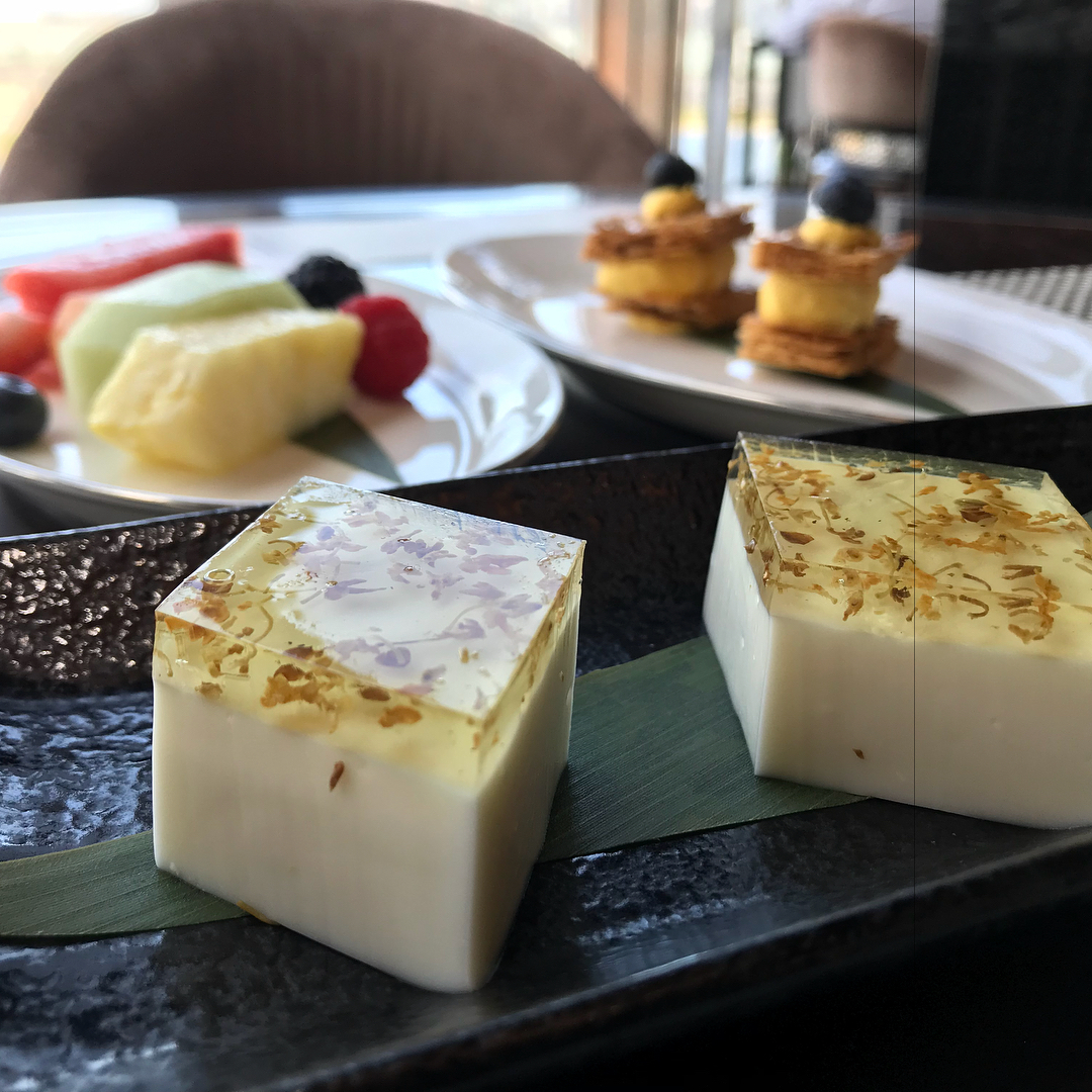 Dessert selections from the Al You Can Eat #dimsum #macao #madarinoriental (2)