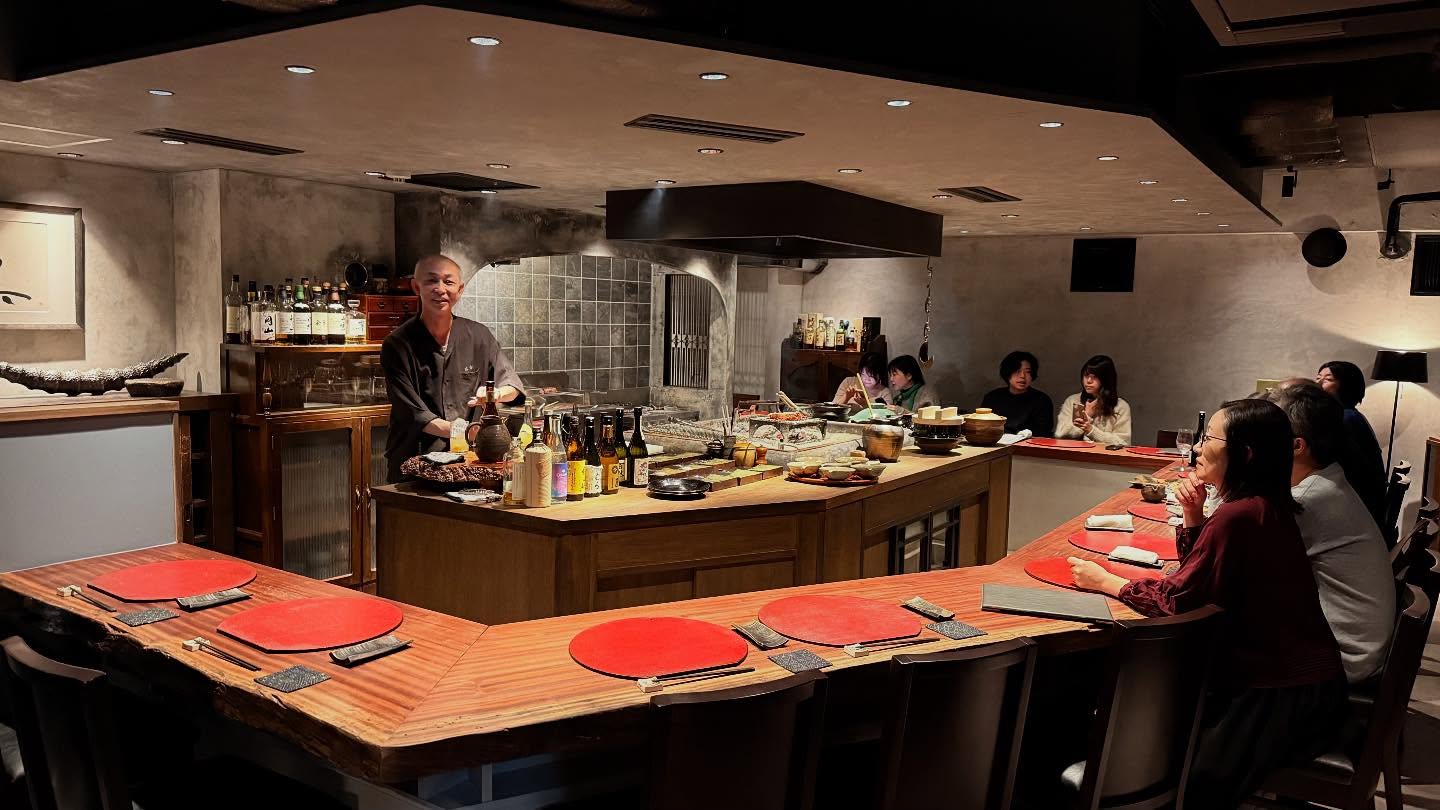 A 40 years multi-generation #Japanese restaurant. They specialize in cooking Ise Ebi… (7)