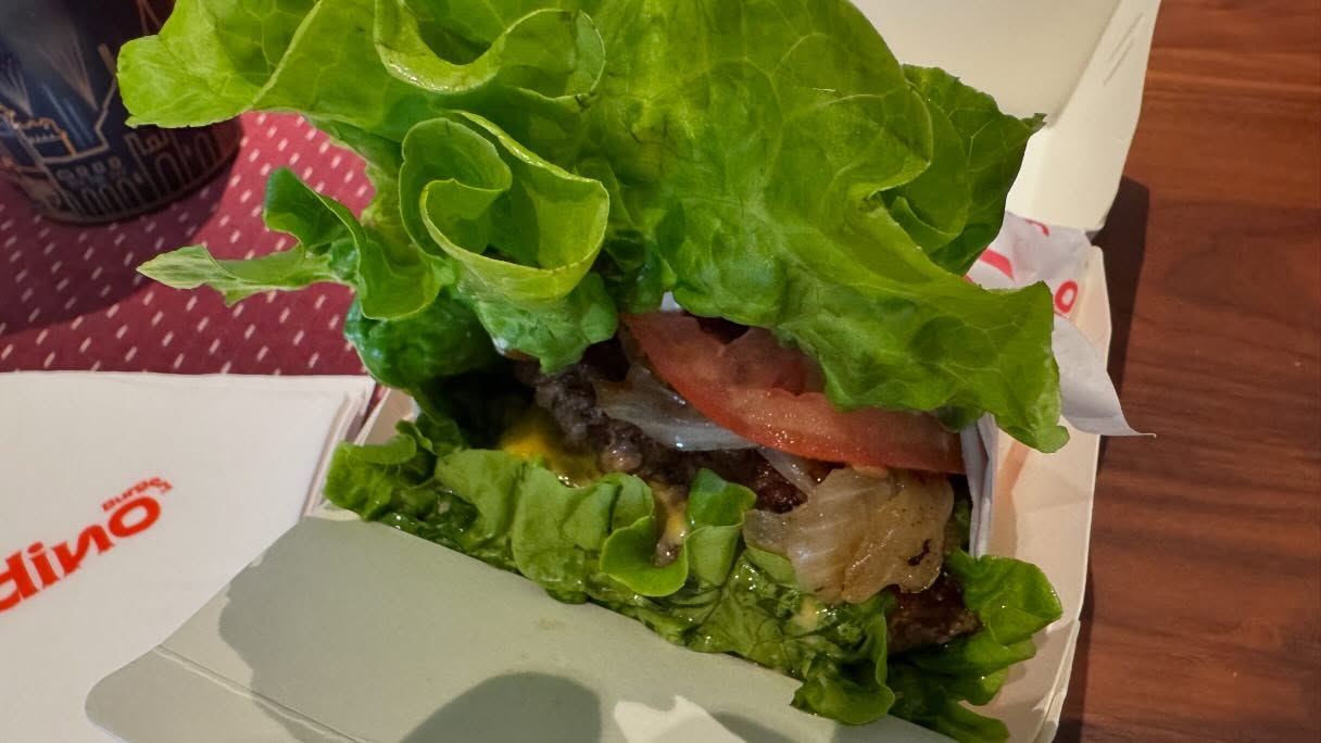 It is my second time at @dinoburgermacau and my first time at their Taipa location. It… (2)