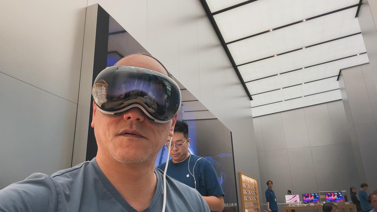 Finally got a chance to try Vision Pro. A very impressive technology.