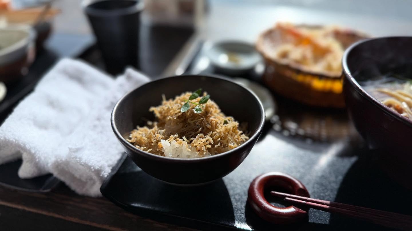 A nice #Soba place with a great view of the #arashiyamariver Be sure to get there early… (3)