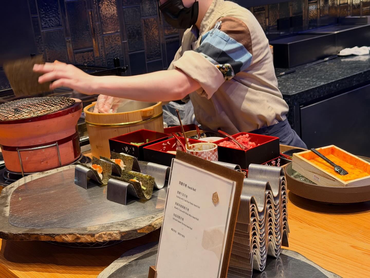 Pretty impressive presentation and deco. Some of the chefs present their dishes at… (11)