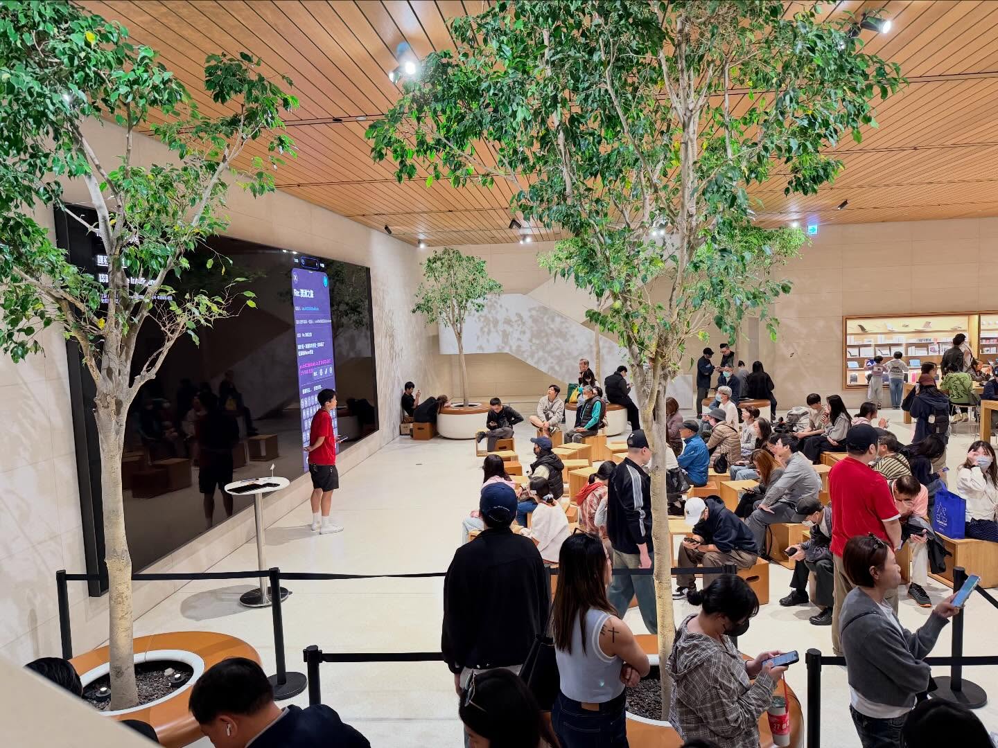 A beautiful store. Showing off the iPhone Pockets (8)