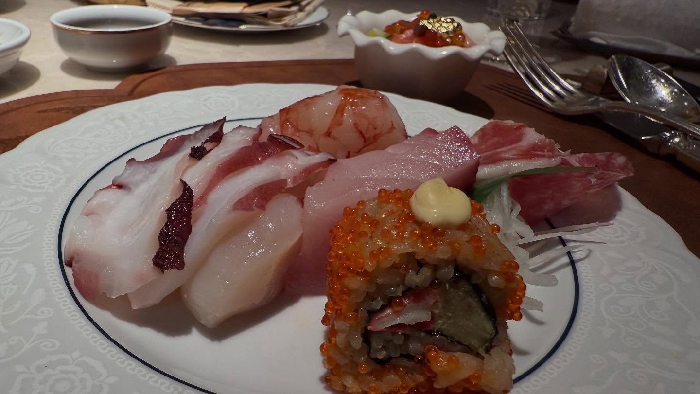 Definitely has the freshest seafood I ever had in #Macao. Although, if I did not have a… (6)